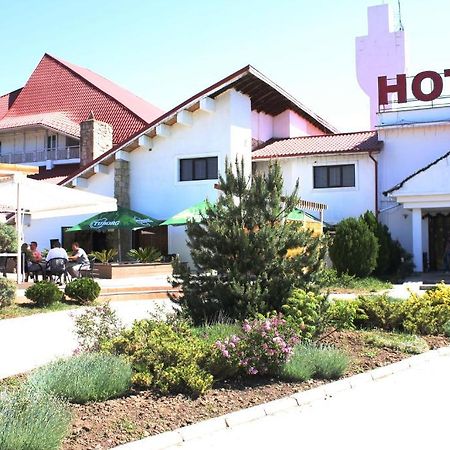Hotel Magura Verde Bacău Eksteriør billede