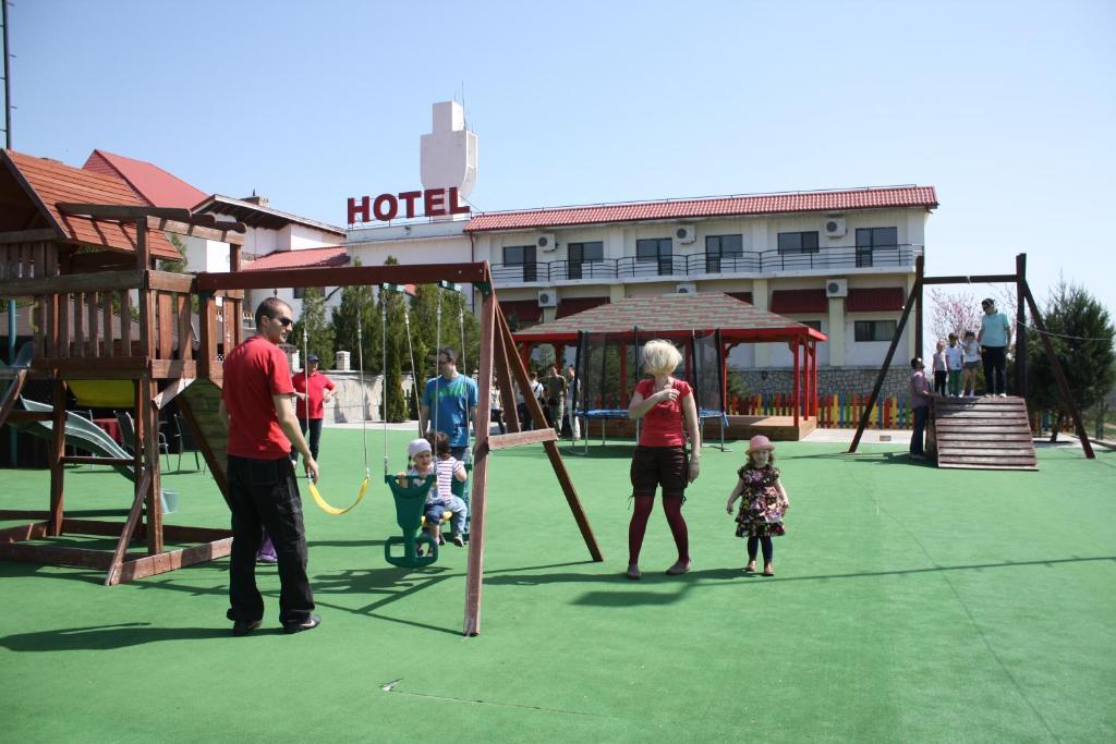 Hotel Magura Verde Bacău Eksteriør billede