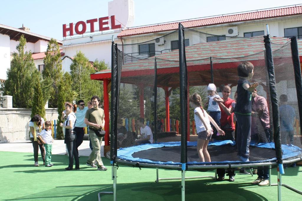 Hotel Magura Verde Bacău Eksteriør billede
